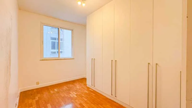 Floor-to-ceiling windows in a 4-bedroom apartment, 266 m² — photo 14