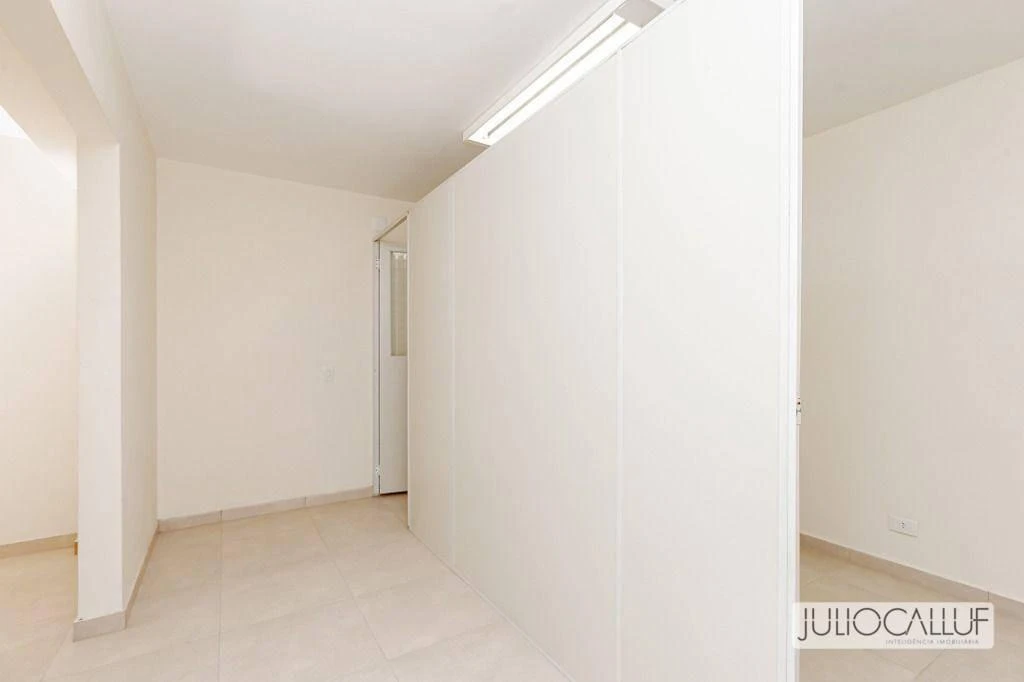 4-bedroom house with a washing machine in Curitiba — photo 42