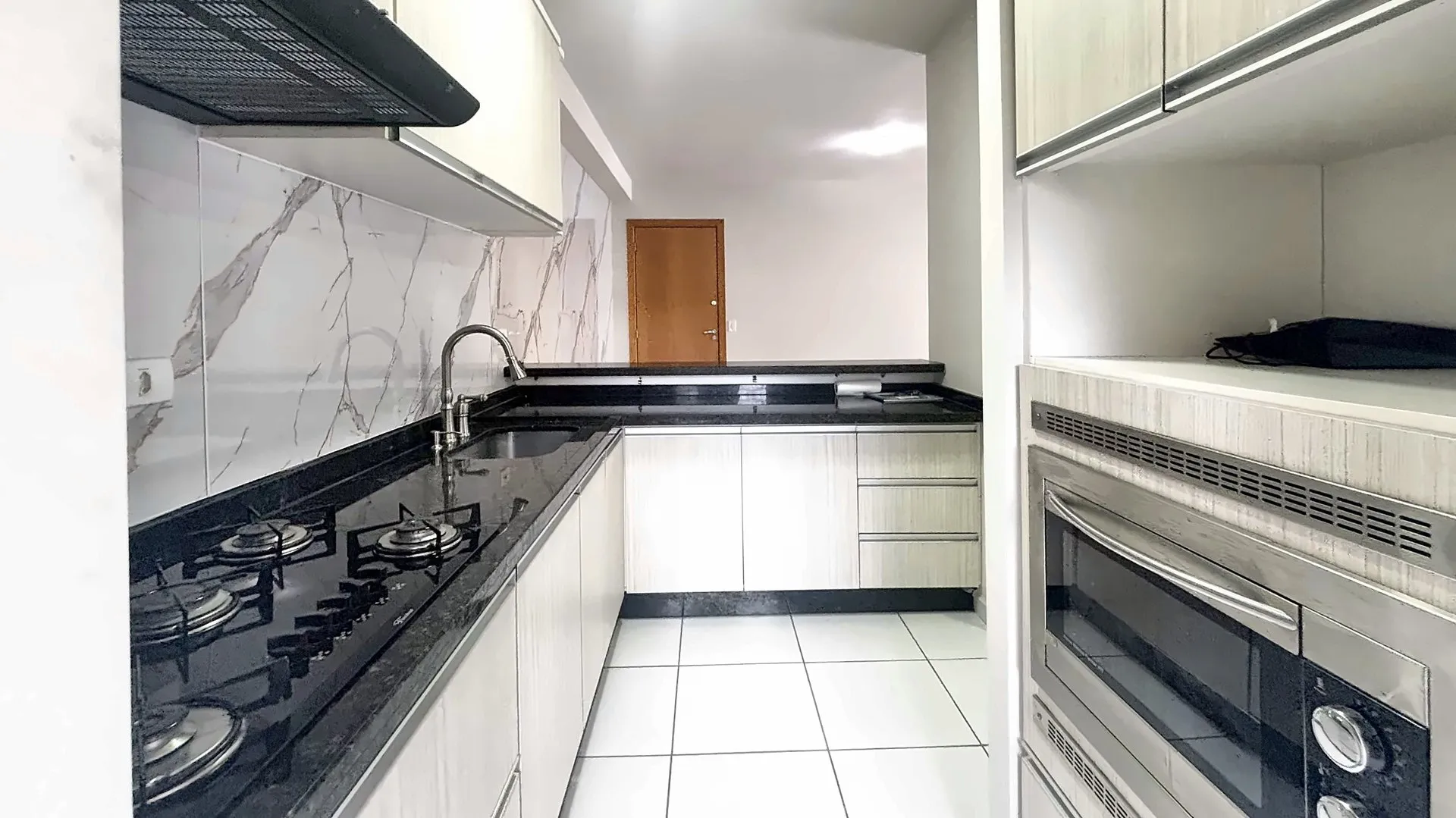 Washing machine in a 3-bedroom apartment, 73 m² — photo 4