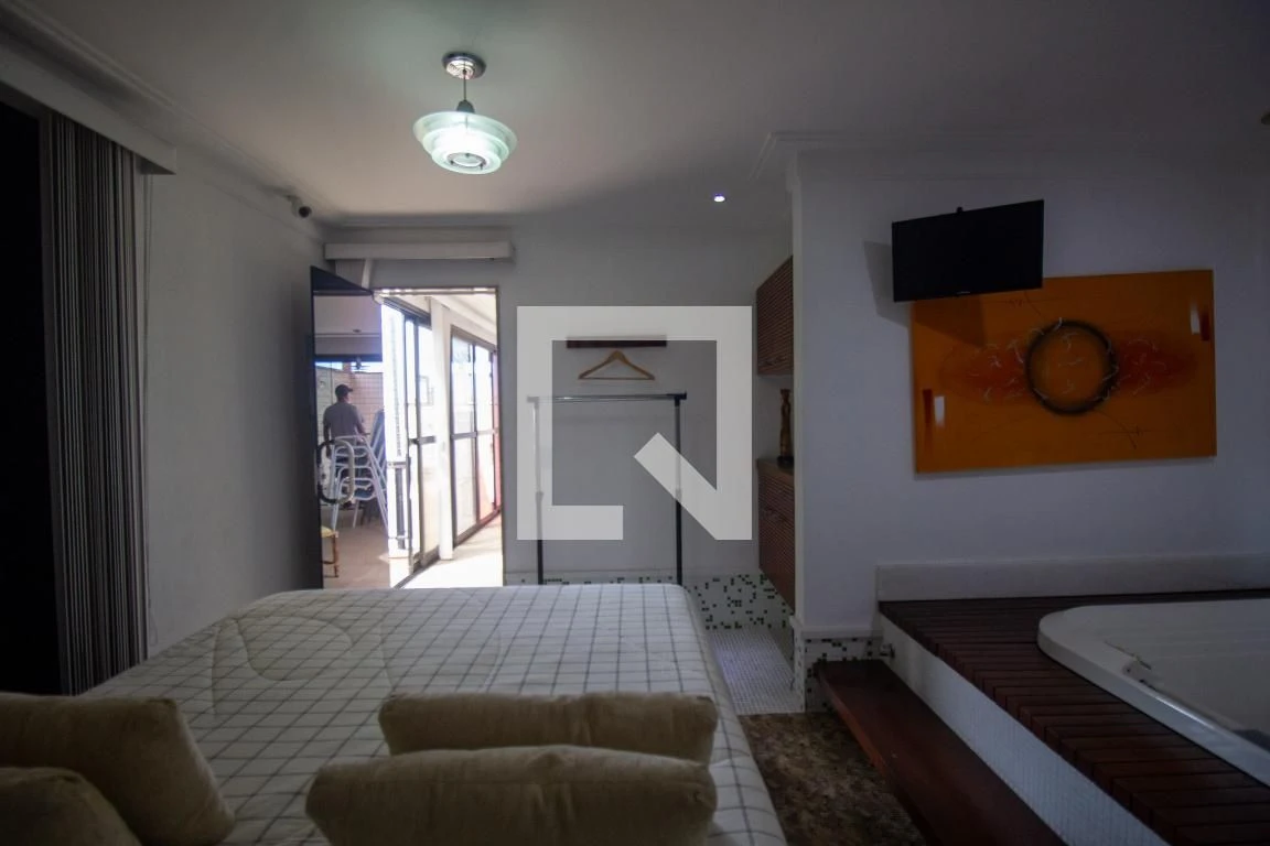 Apartamento mobiliado com 4 quartos e jacuzzi no prédio — photo 30