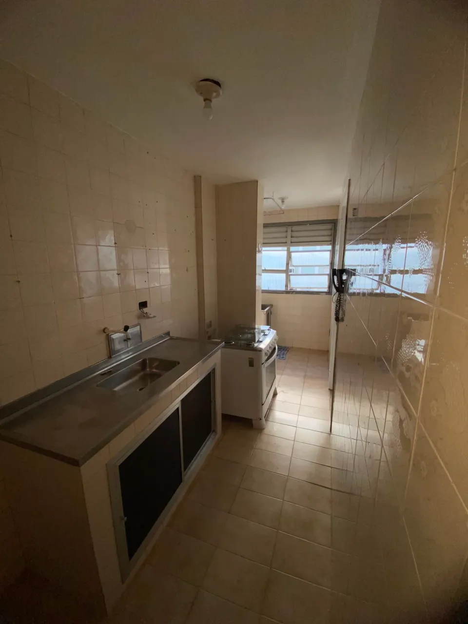 Apartamento para alugar com 2 quartos e 1 banheiro, sem vaga