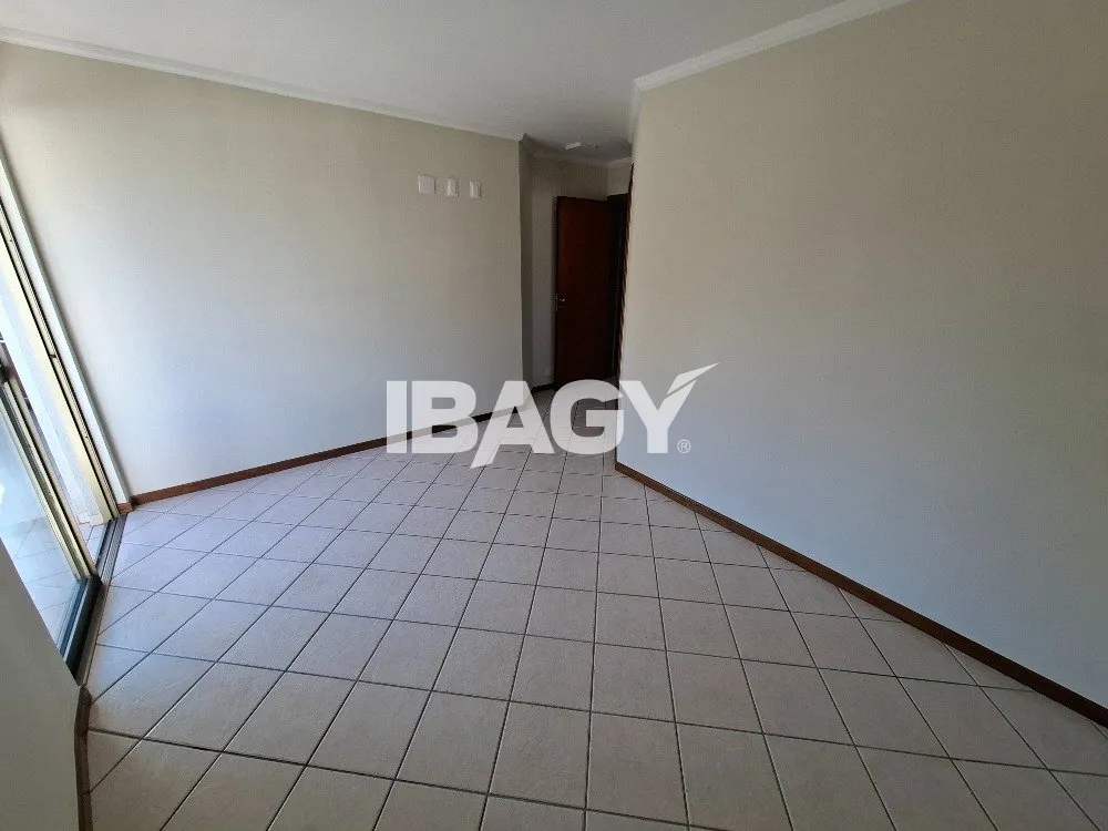 Apartamento de 4 dormitorios con 135 m² y 1 suite — photo 22