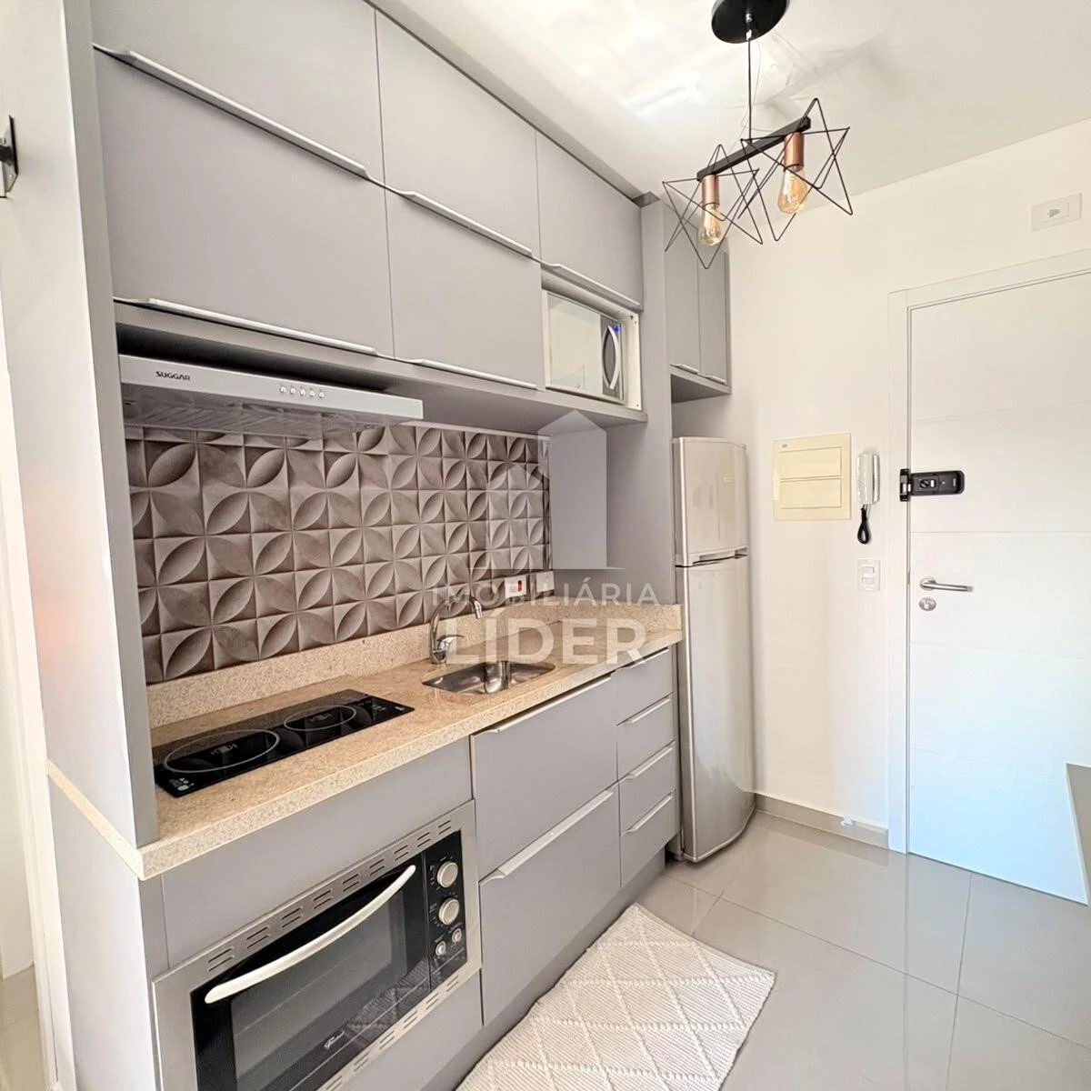 One-bedroom apartment in a building with a coworking space — photo 11