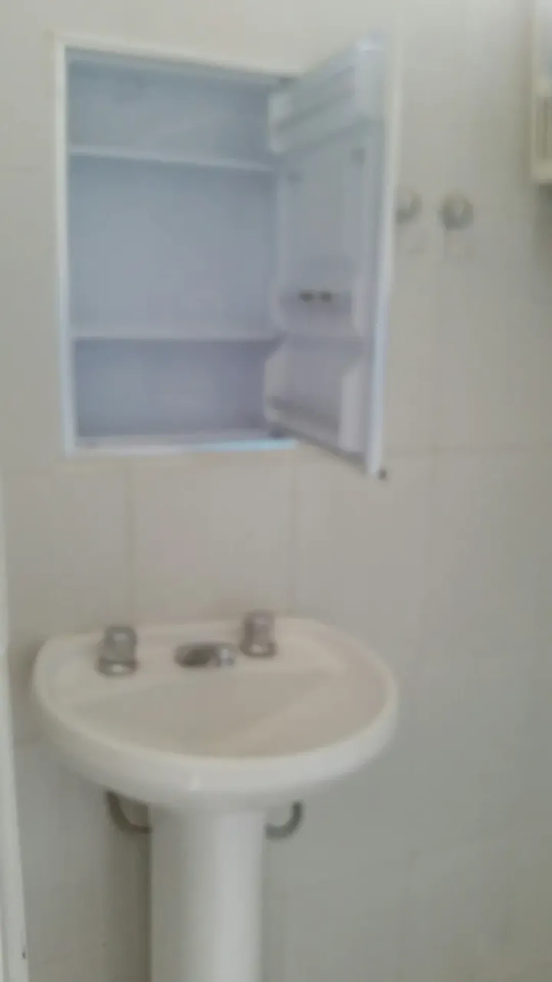 Дерев'яна підлога або ламінат та 1 спальня: квартира 38 м² — photo 18