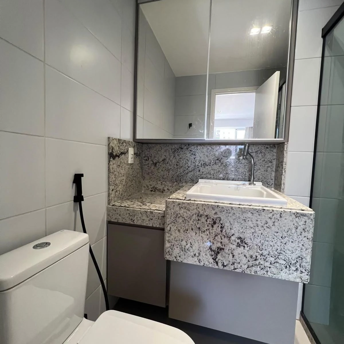 Furnished 63 m² apartment with 2 bedrooms and 2 baths — photo 23