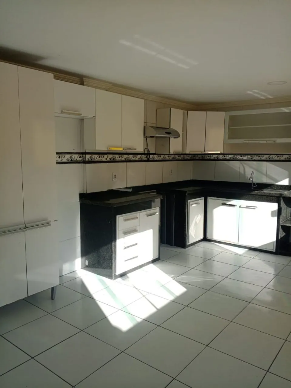 Casa, 197 m², com varanda envidraçada