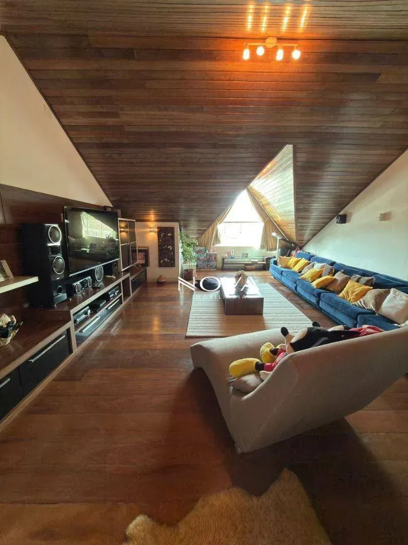 Furnished house with 9 bedrooms and an open kitchen — photo 21