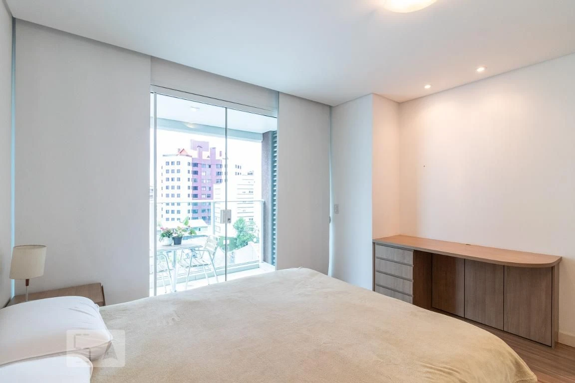 One-bedroom apartment with a washing machine in Curitiba — photo 8