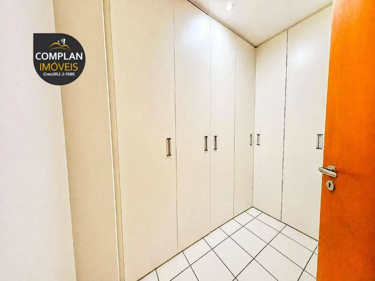 Apartamento mobiliado com 2 dormitórios e cozinha integrada — photo 2