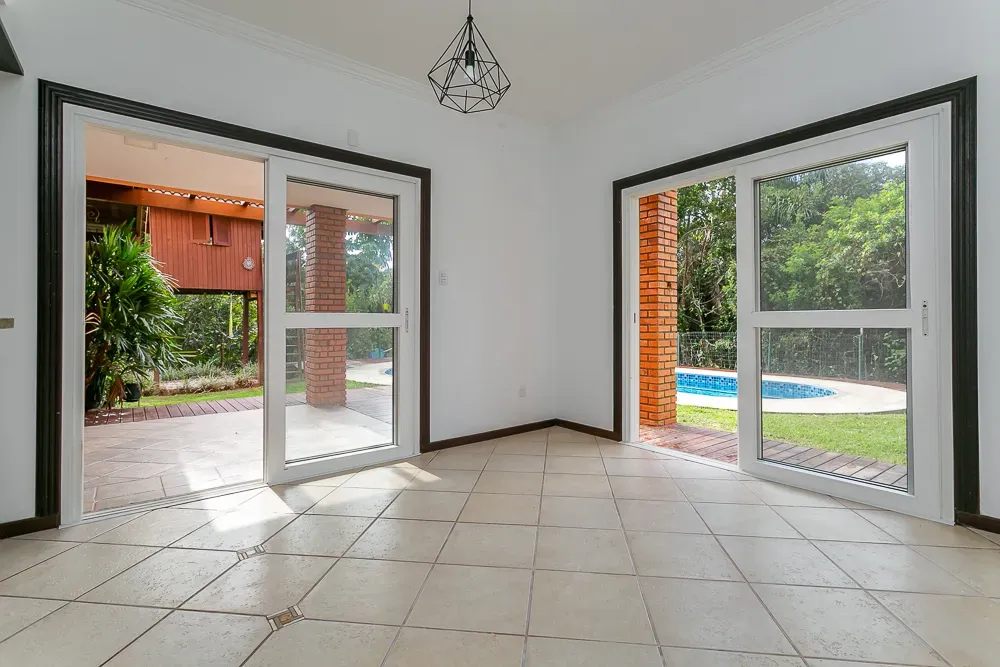 Casa de 4 dormitorios con bañera en Florianópolis