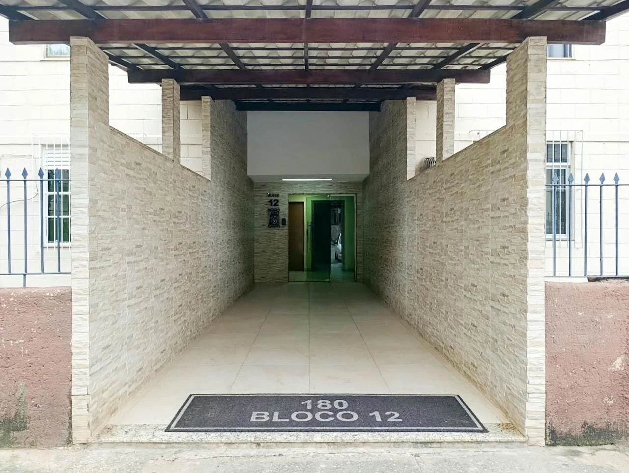 Furnished apartment, 52 m², with a washing machine — photo 26