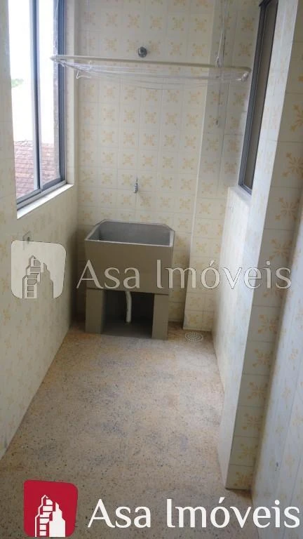 Apartment, 71 m², with wood or laminate floors — photo 4