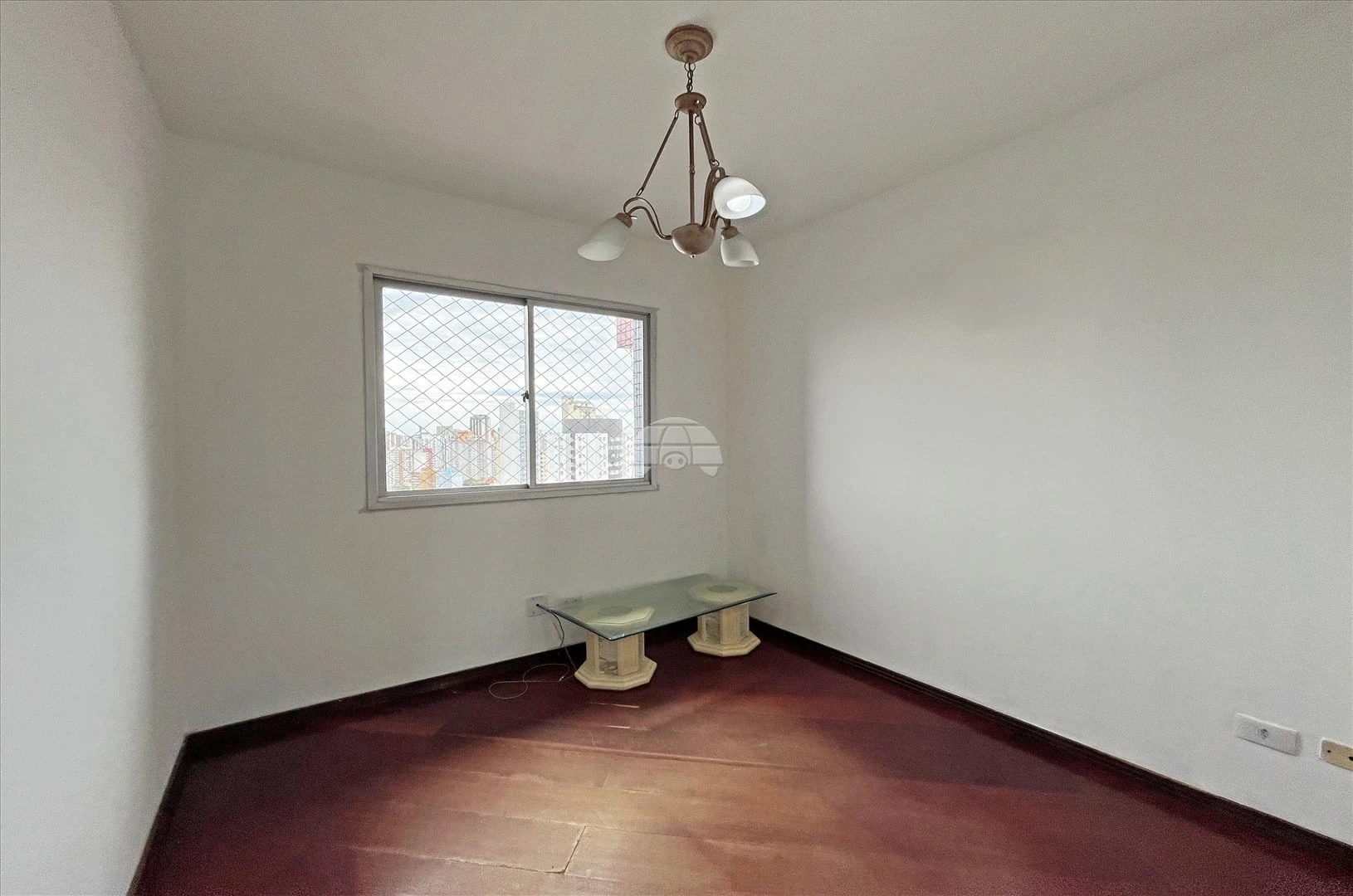 3-bedroom apartment with wood or laminate floors in Curitiba — photo 18