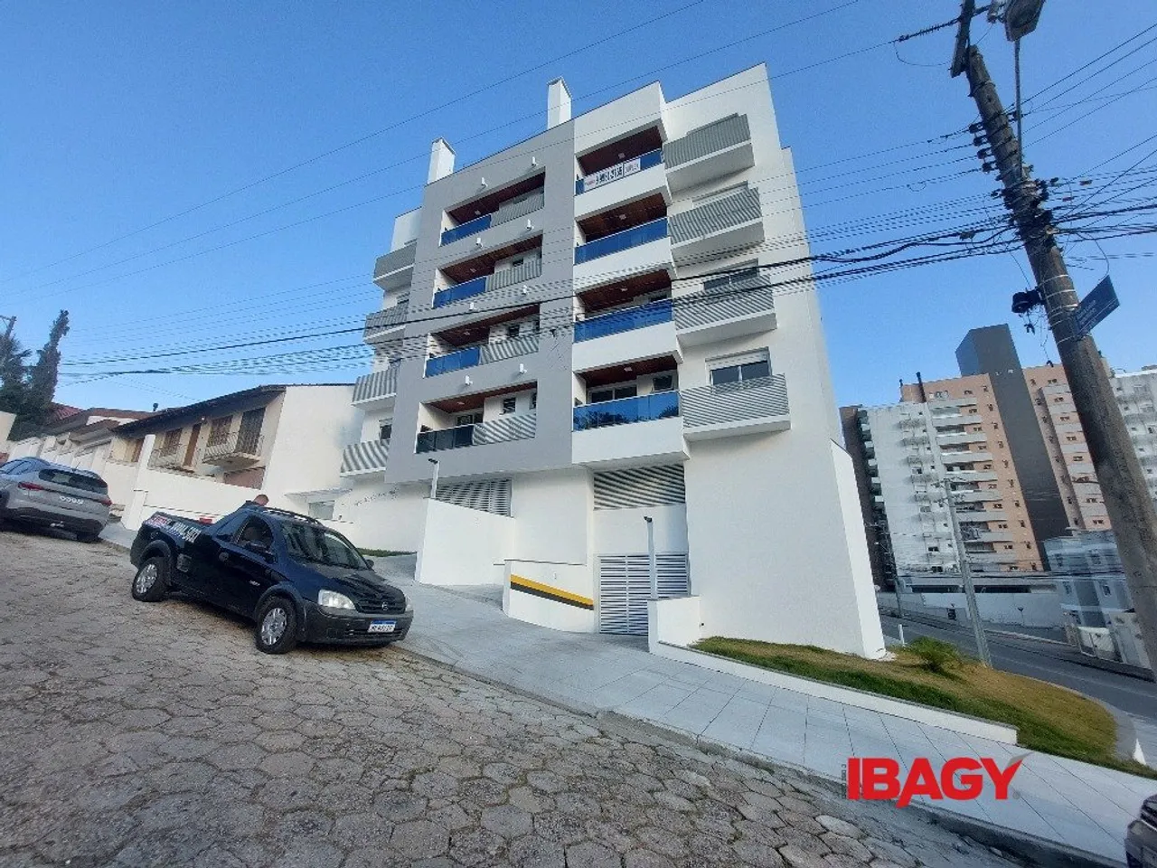 2-bedroom apartment in a building with a pool — photo 11