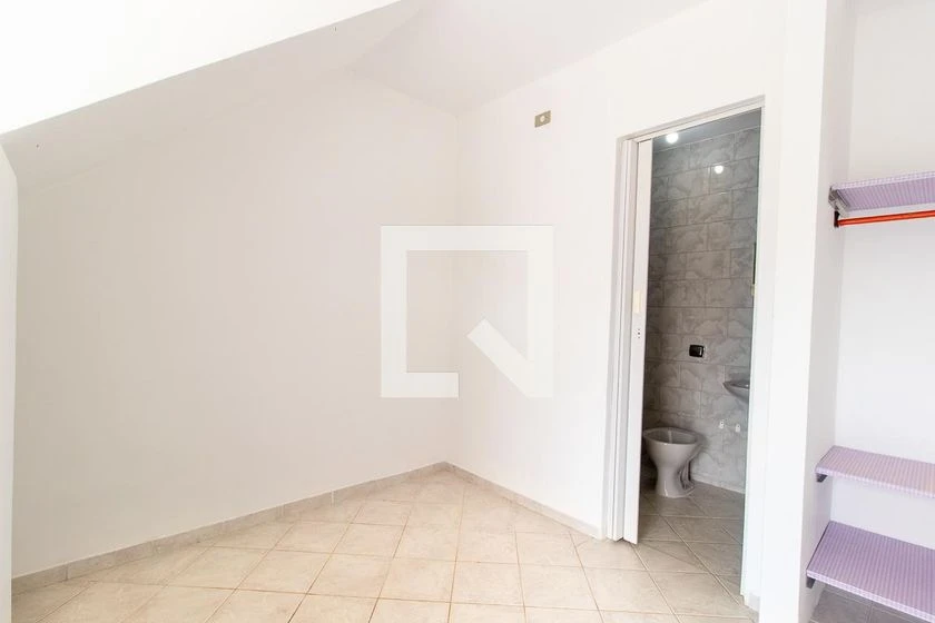 Furnished studio for rent with 1 en-suite and private yard — photo 9