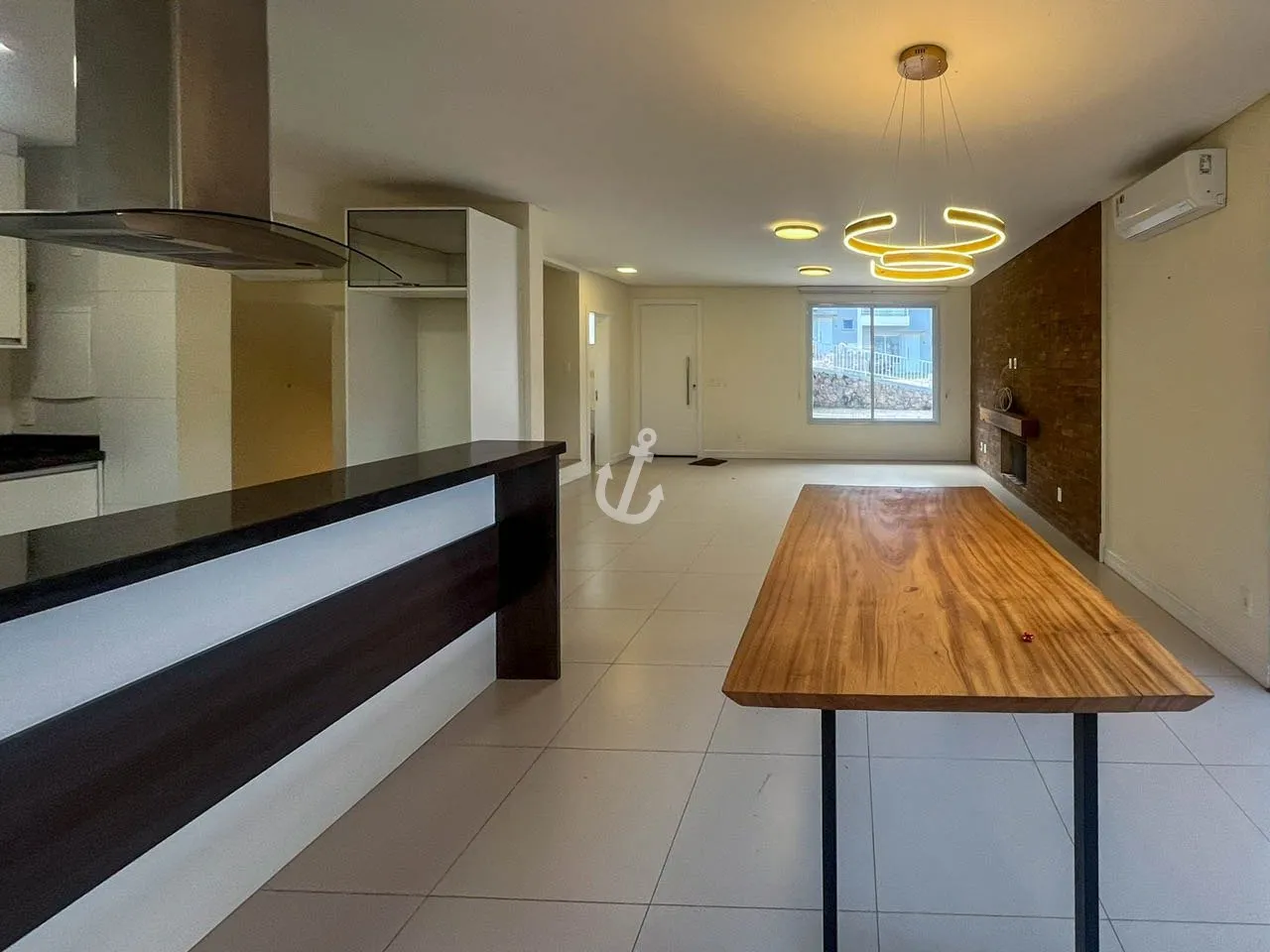 278 m² house with open kitchen and 3 en-suite bedrooms — photo 7