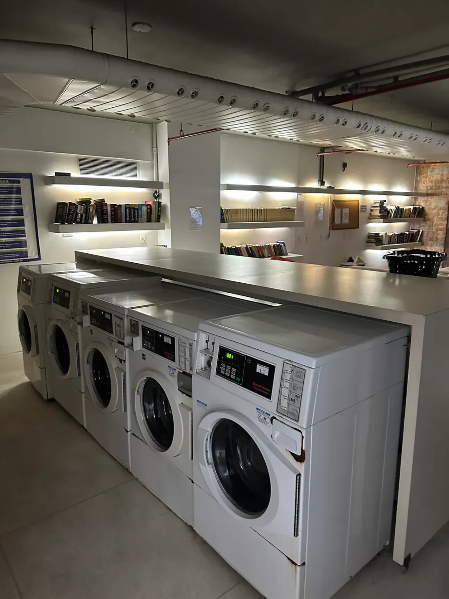 Apartment on the 5th floor with a washing machine — photo 27
