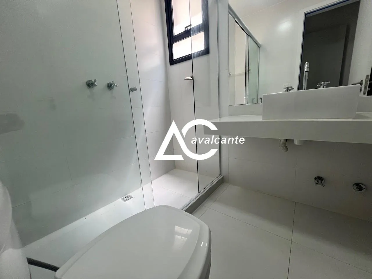 Unfurnished house with 5 bedrooms and 5 bathrooms — photo 20