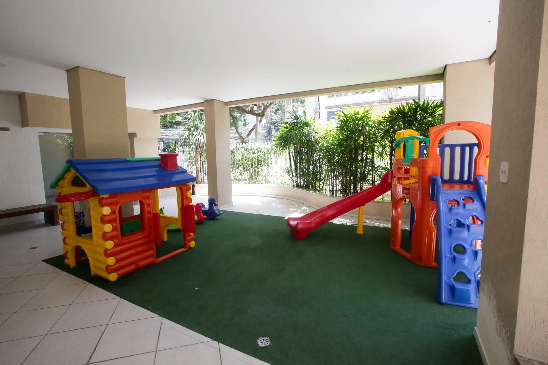 Apartamento mobiliado: 4 quartos, 4 banheiros e 2 vagas — photo 36