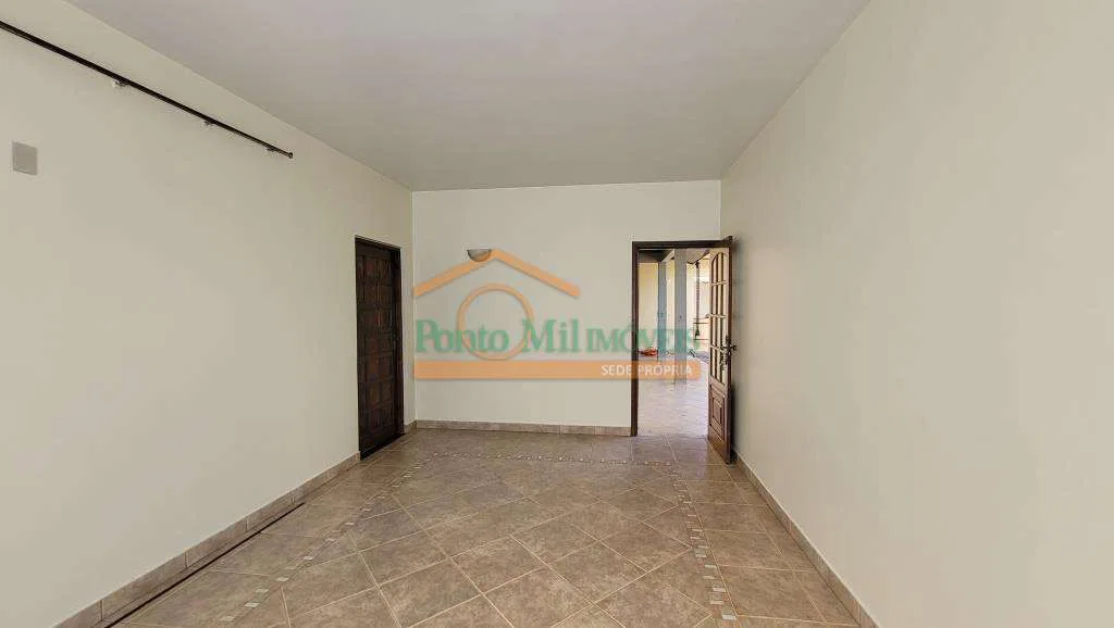 House with 3 bedrooms, 330 m² and 2 parking spaces — photo 24