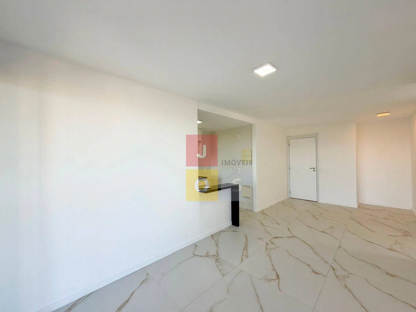 80 m² apartment with 2 bedrooms and a glass balcony — photo 29