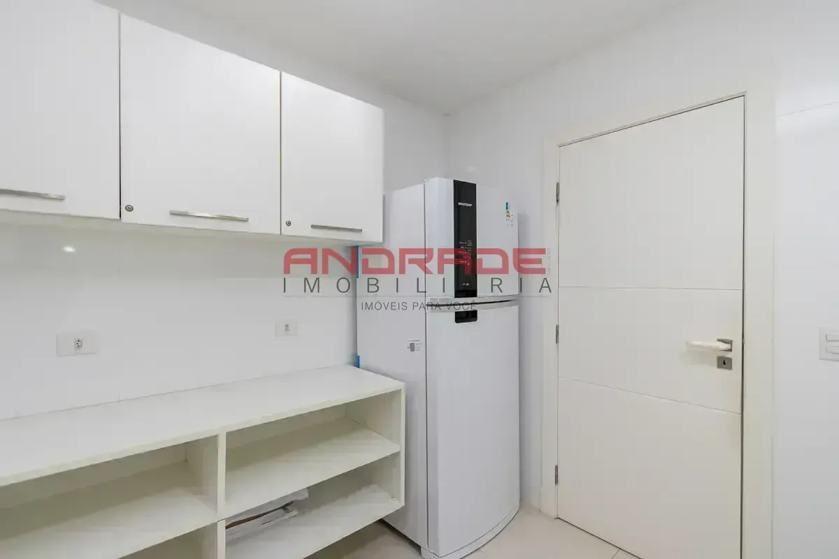 Apartment with 3 bedrooms and glass balcony — photo 65