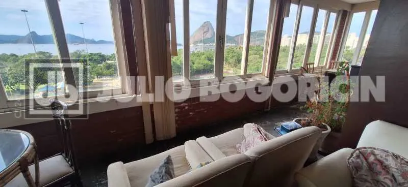Furnished 260 m² apartment with 4 bedrooms and view — photo 34