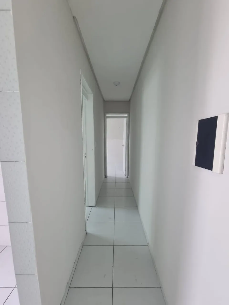 Квартира без меблів з 3 спальнями та балконом — photo 10