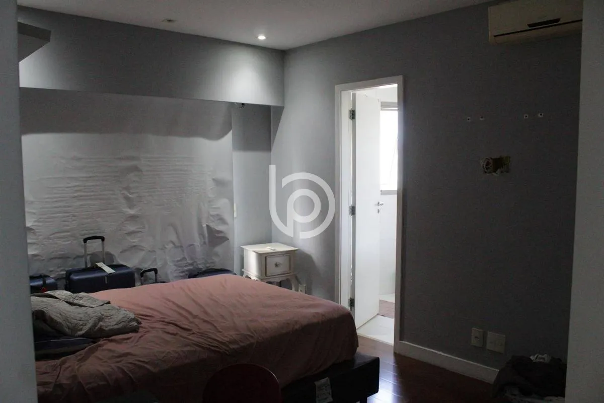 Furnished apartment with a closed kitchen and 4 bedrooms — photo 32