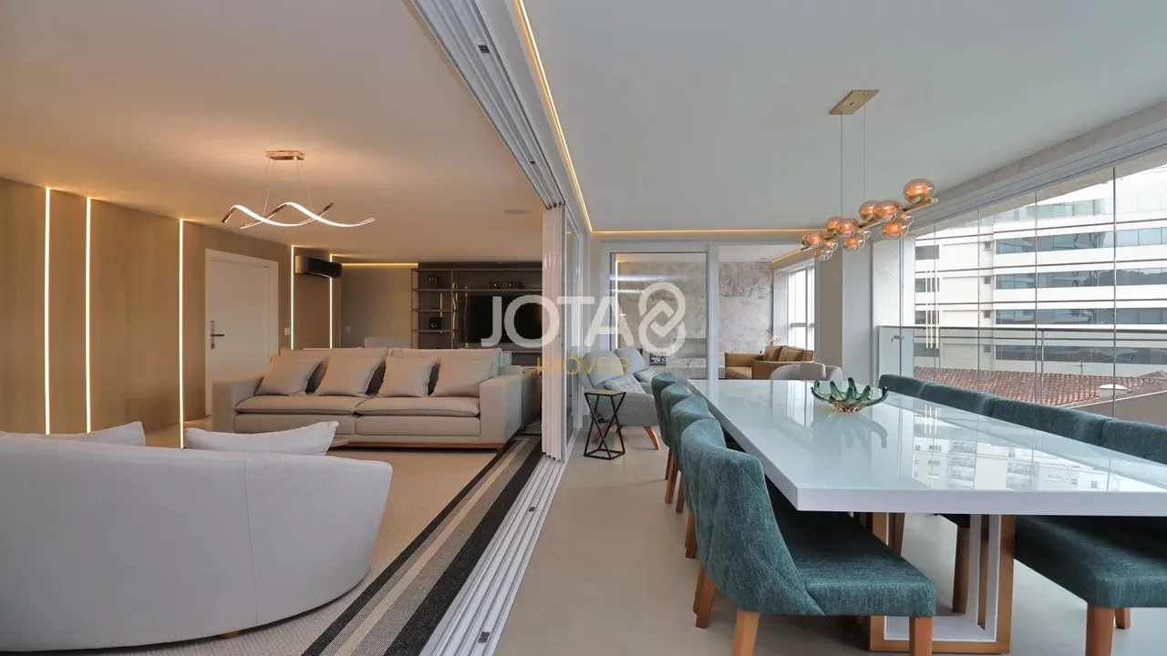 Apartamento de 462 m² com 4 suítes e 4 vagas — photo 2