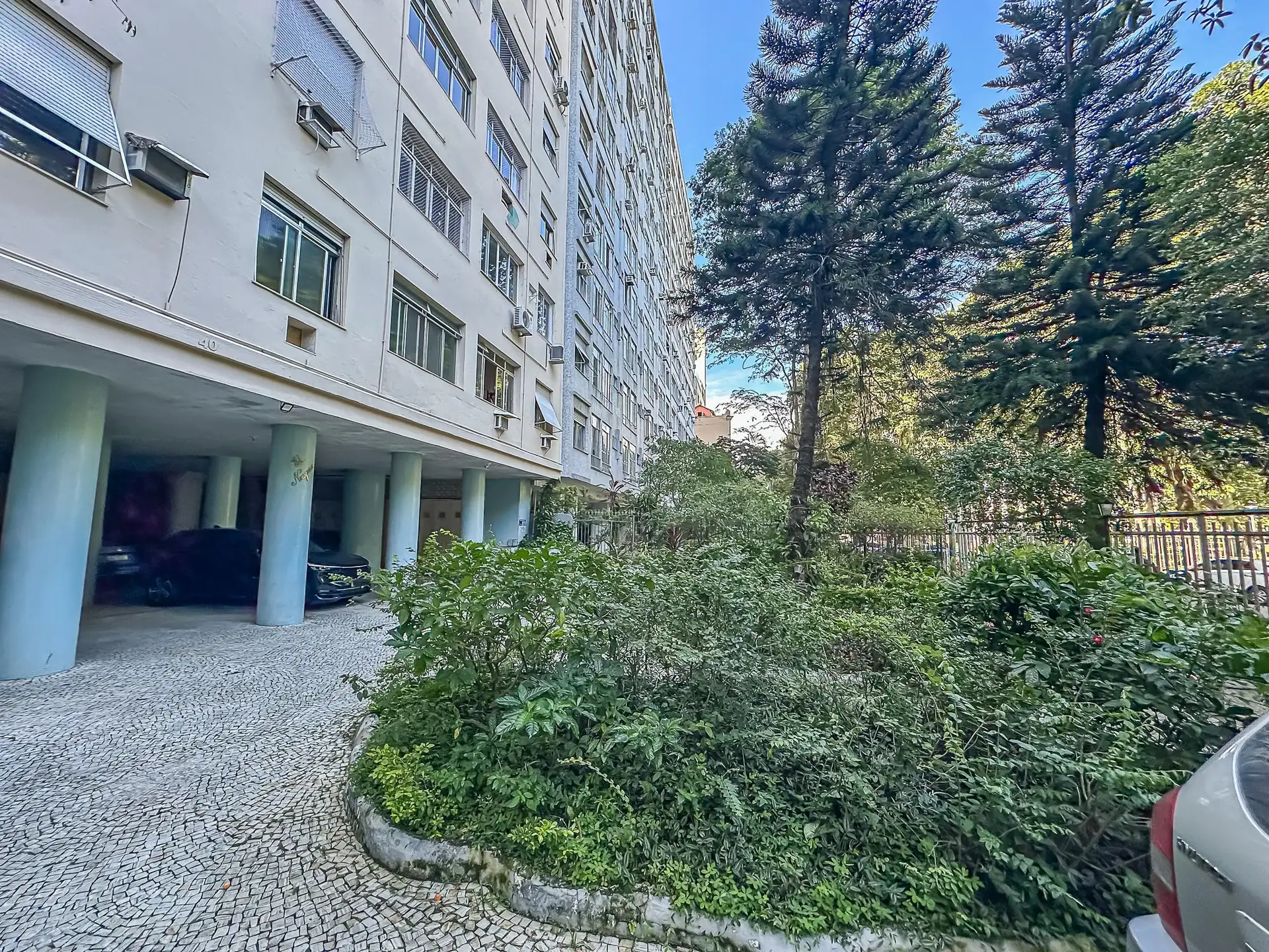 Furnished 1-bedroom apartment with no parking — photo 33