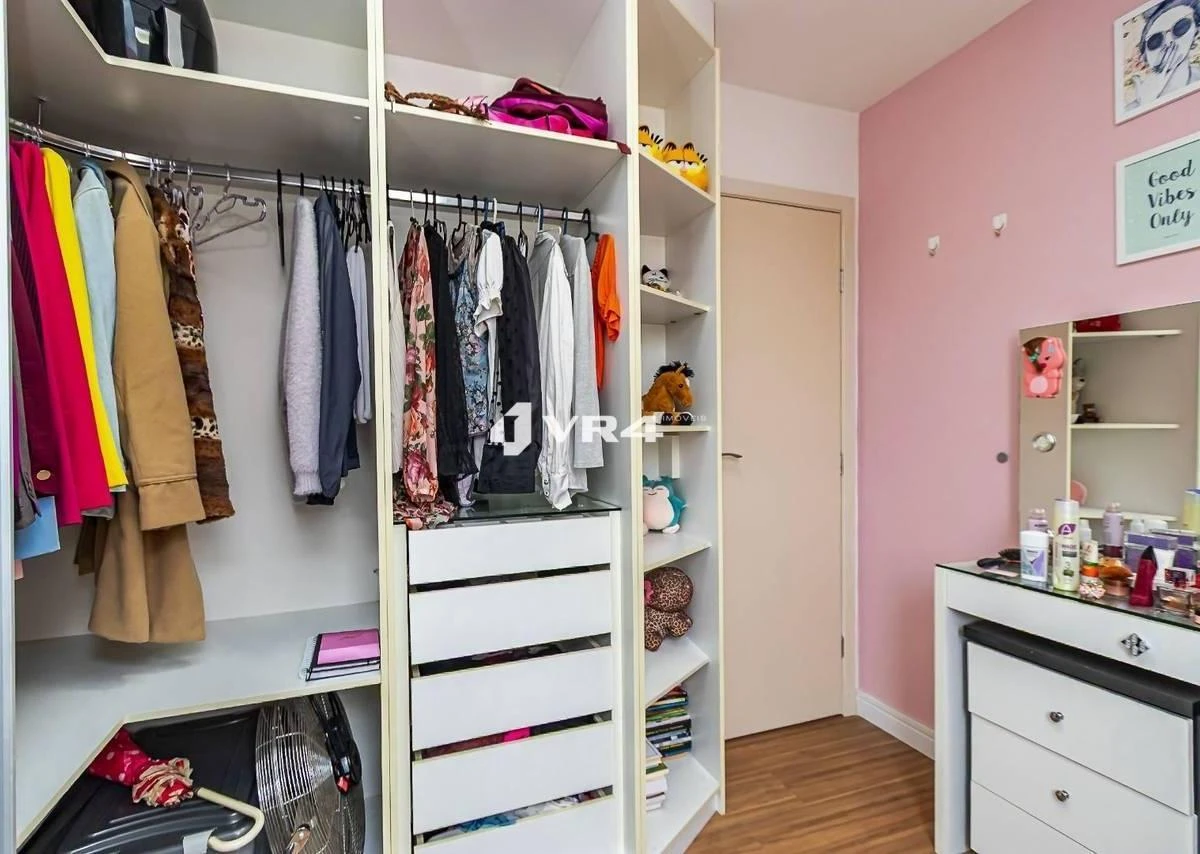 Furnished 3-bedroom apartment with open-plan kitchen — photo 7