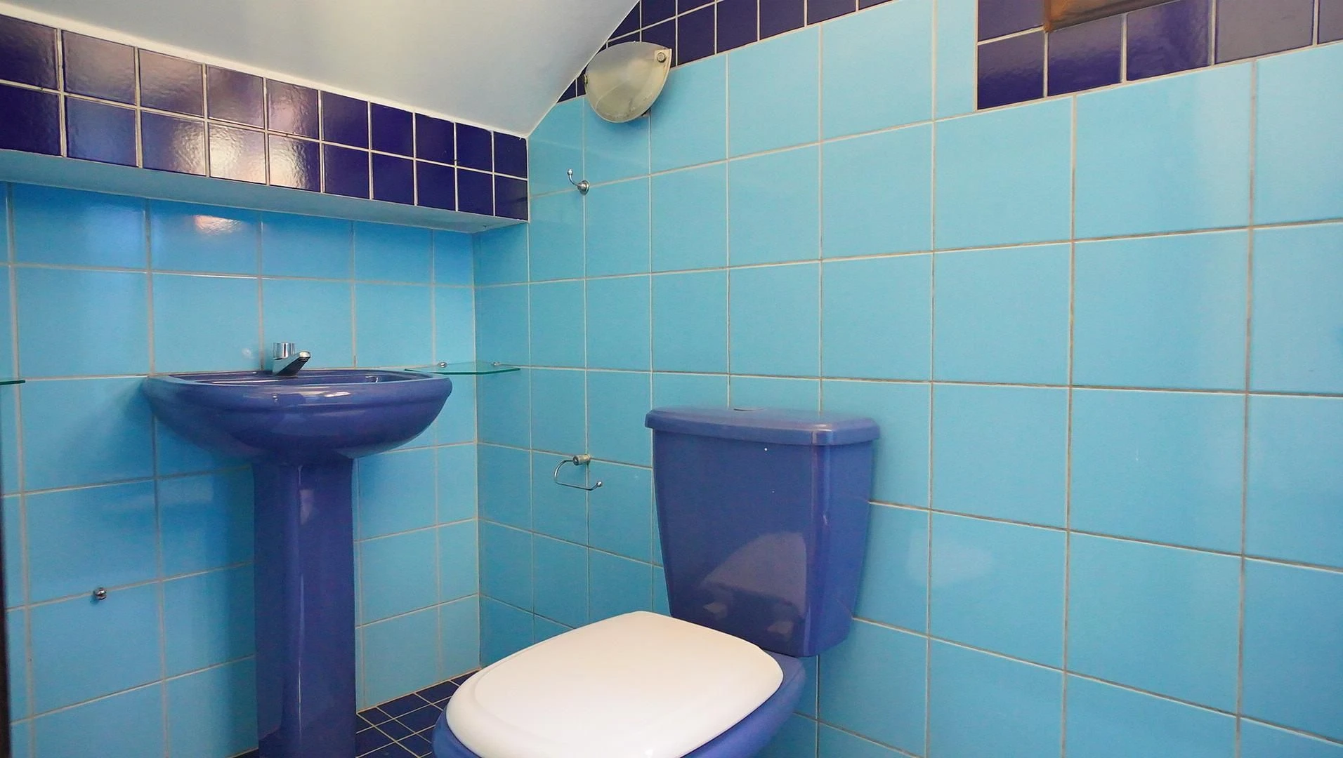 Панорамні вікна та 4 спальні: будинок 735 м² — photo 15