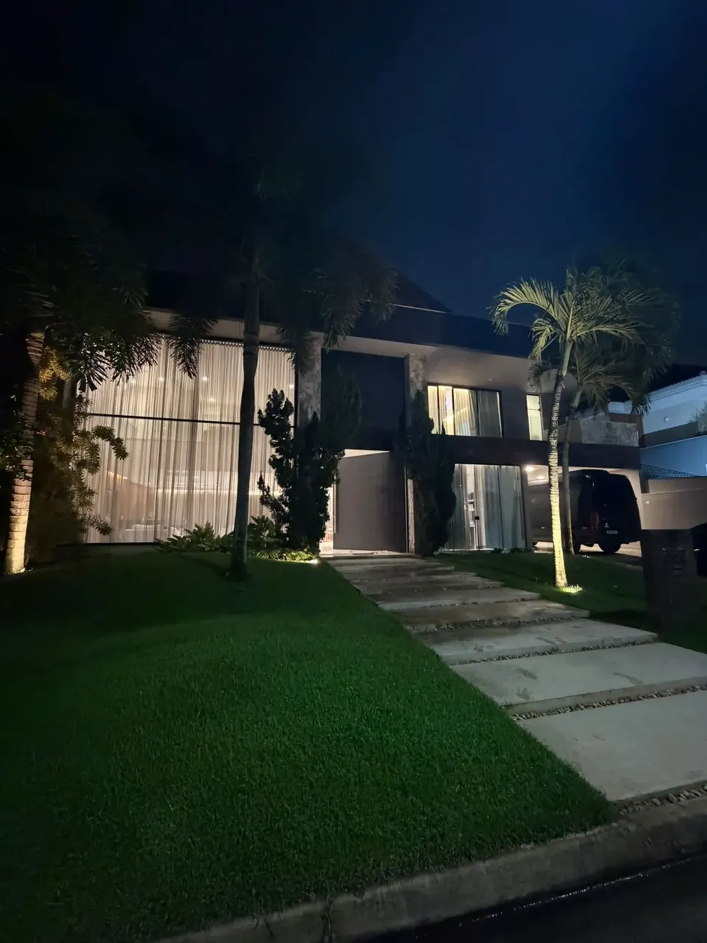 Furnished house with 5 bedrooms and 880 m² — photo 32