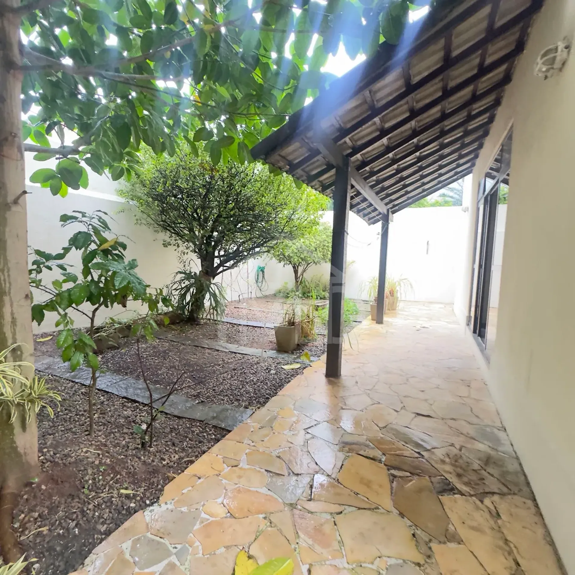 Furnished house, 250 m², with a walk-in closet — photo 10