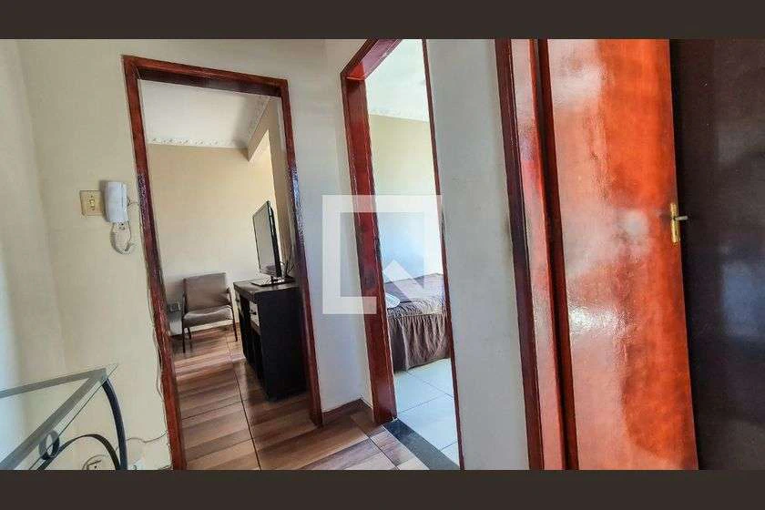 Apartamento de 2 quartos com 1 vaga e vista urbana — photo 3