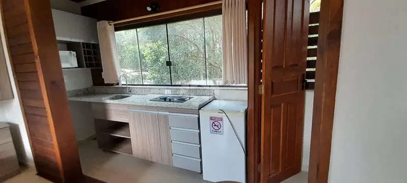 Furnished 30 m² studio with 1 parking spot and 1 bedroom — photo 2
