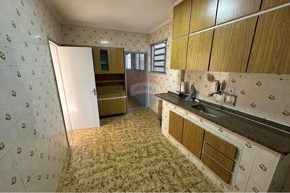 Квартира з 2 спальнями, у будинку є тренажерний зал — photo 23