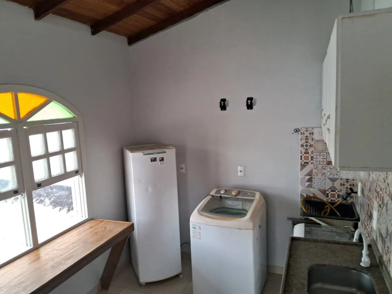 One-bedroom house with a washing machine — photo 3