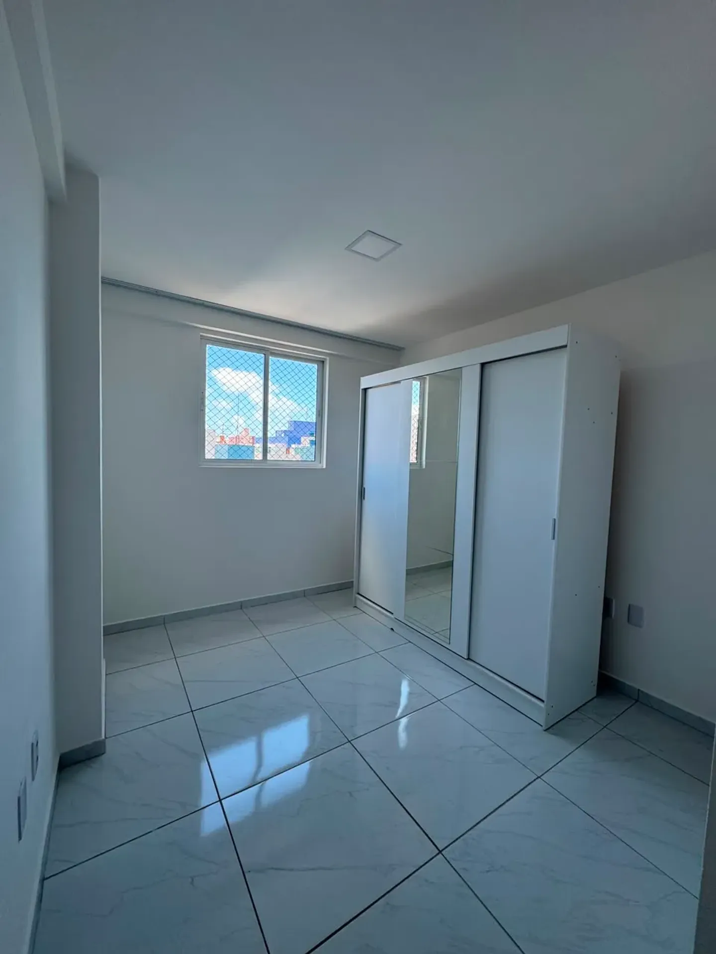 Квартира 83 м² с 3 спальнями и 1 местом в навесе — photo 18