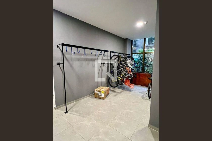 Monoambiente con espacio de home office en Rio de Janeiro — photo 21