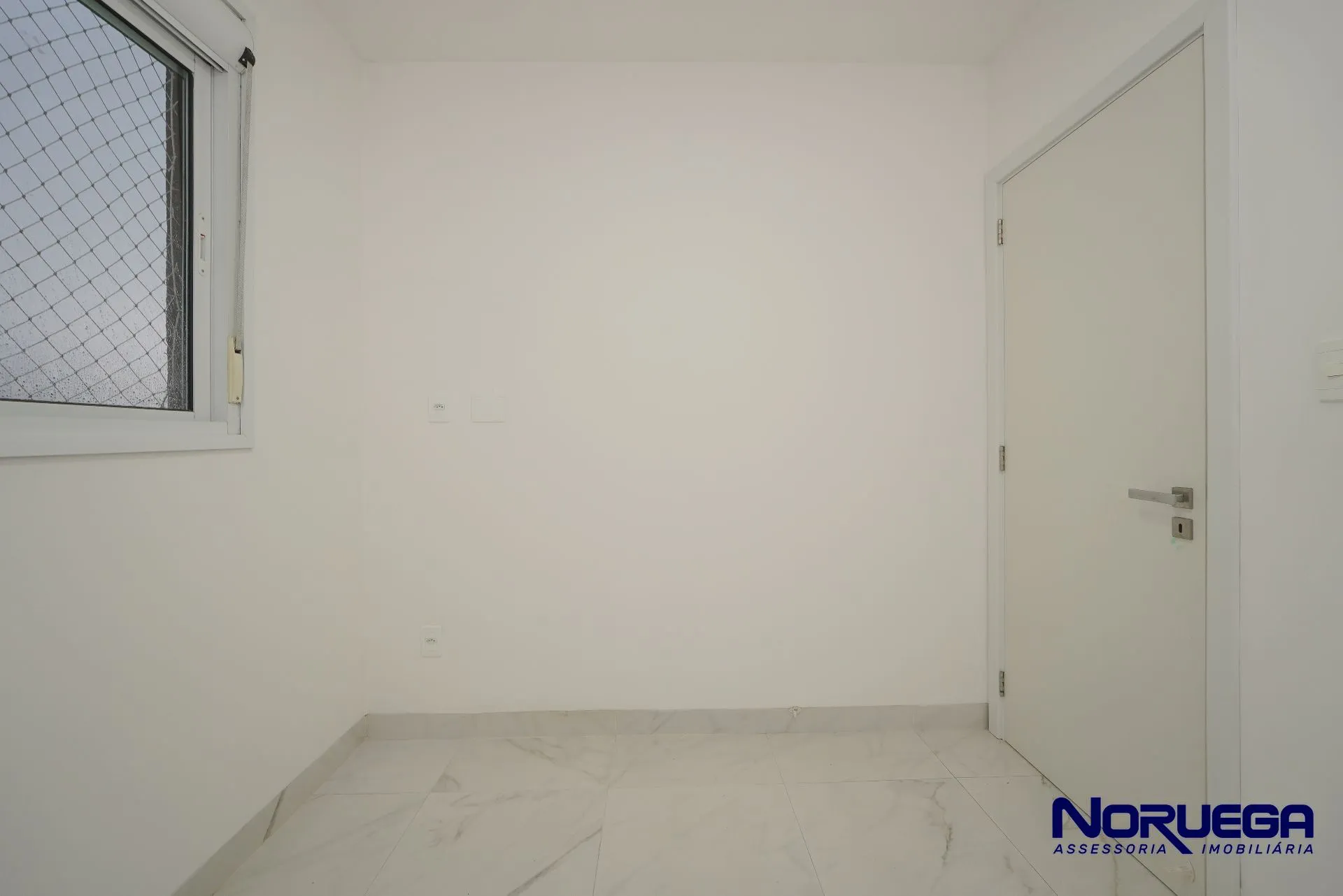 3-bedroom apartment, 1 with its own bathroom, 108 m² — photo 17