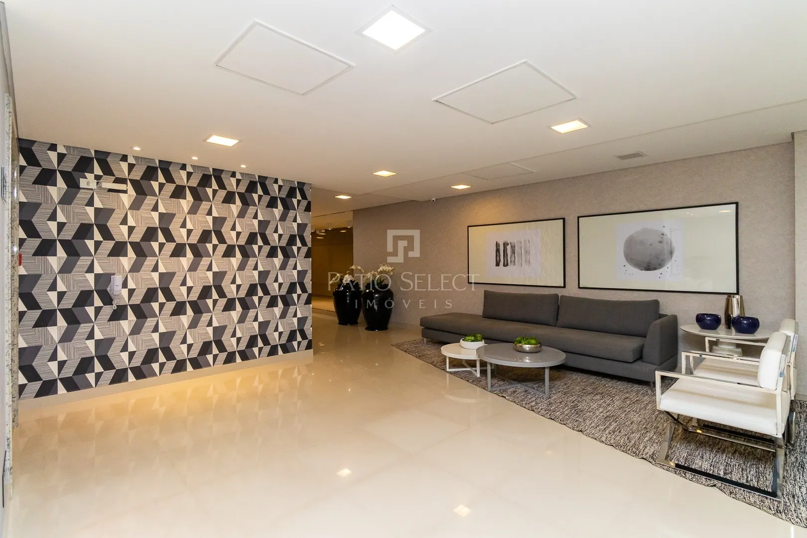 Apartment on the 8th floor with a glass-enclosed balcony — photo 35
