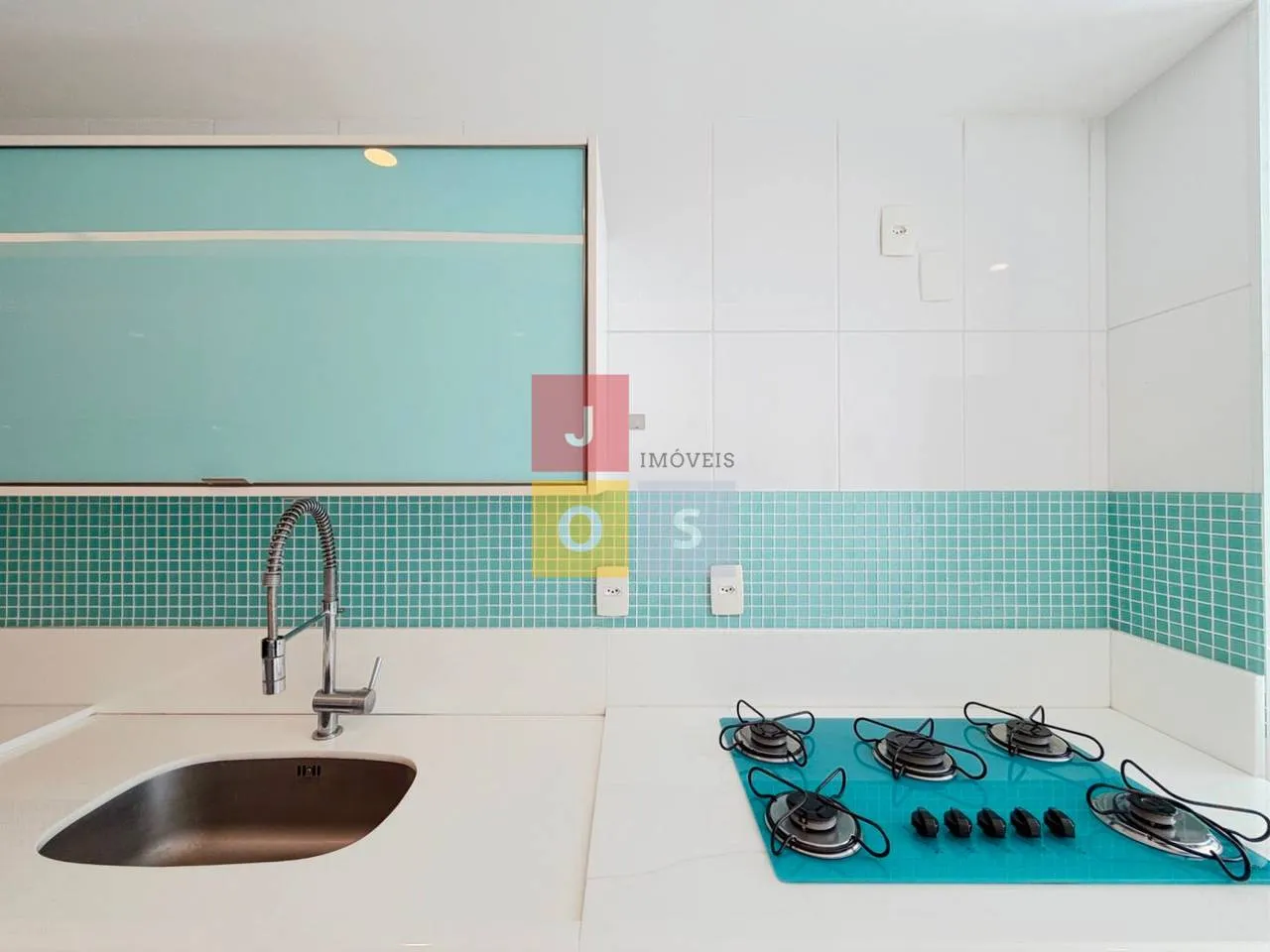 Furnished 4-bedroom suite apartment with 156 m² — photo 95