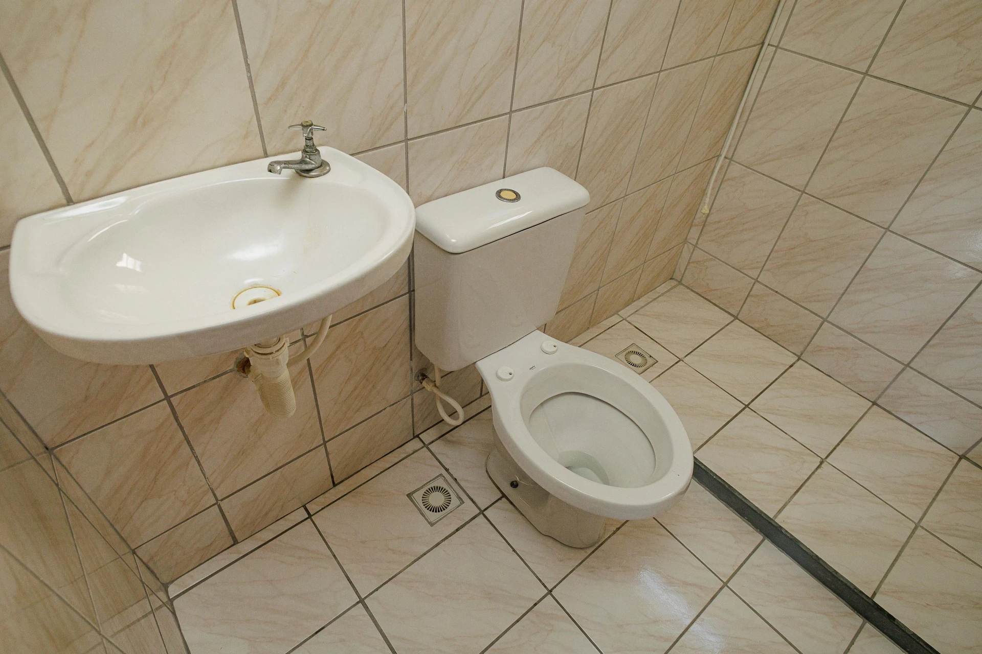Unfurnished apartment with 2 bedrooms and 1 parking space — photo 5