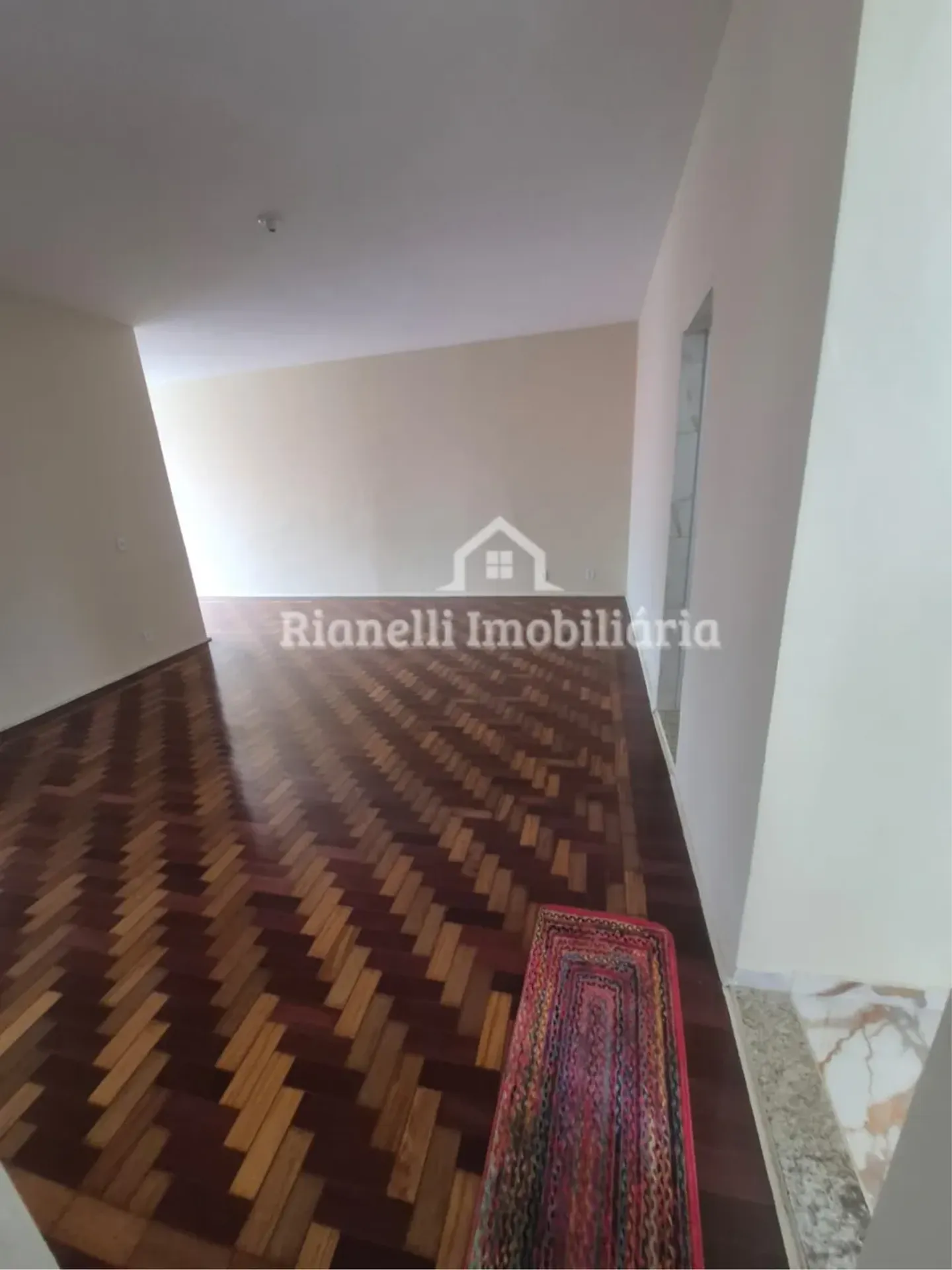 Apartment, 65 m², with wood or laminate floors — photo 10