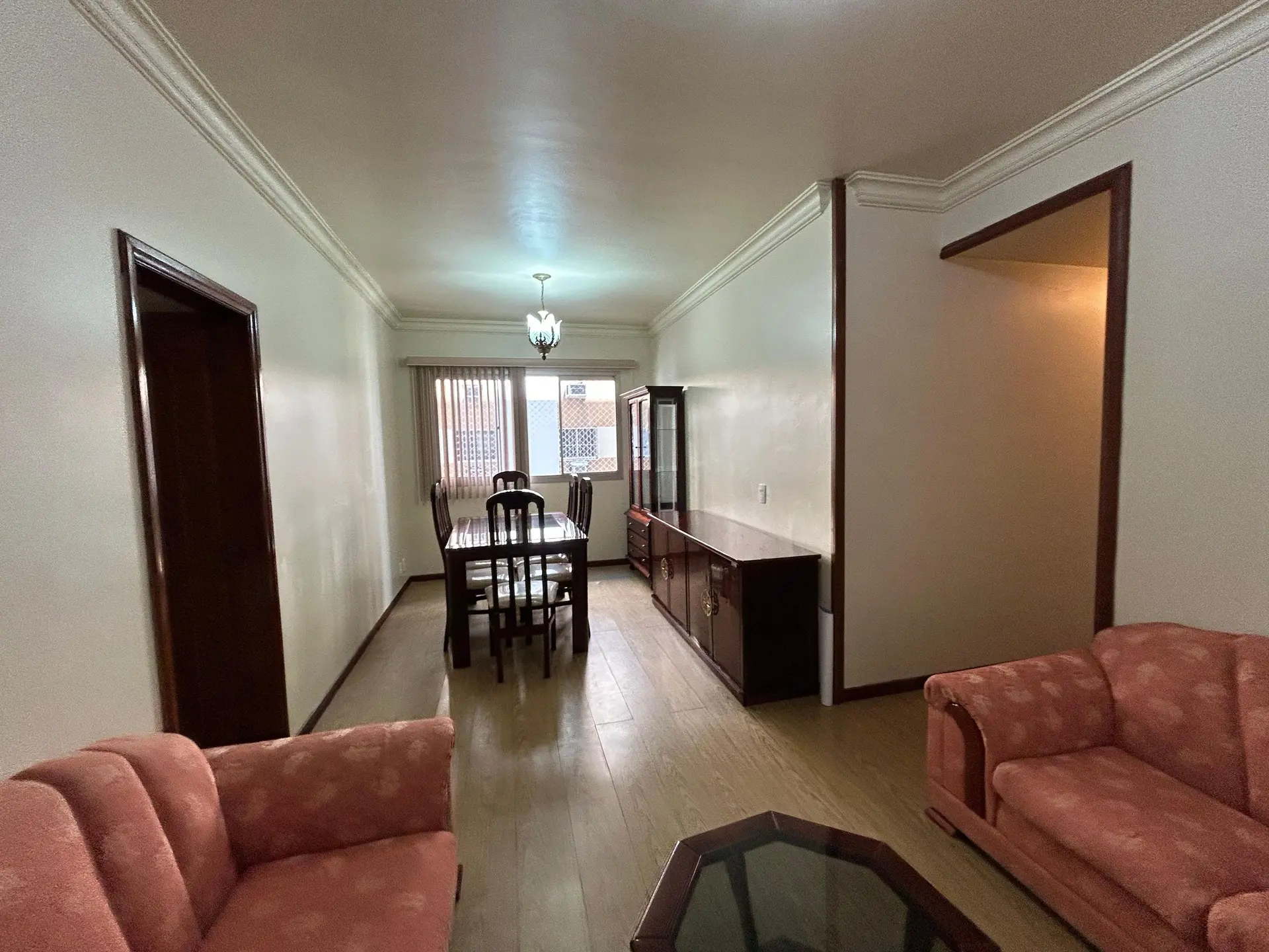 Apartamento com 3 quartos e suíte em bom estado — photo 4