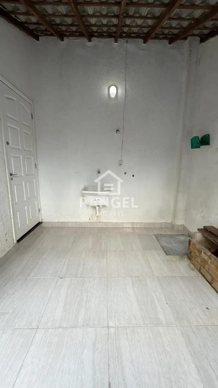 Casa semimobiliada com cozinha fechada e 2 quartos — photo 15