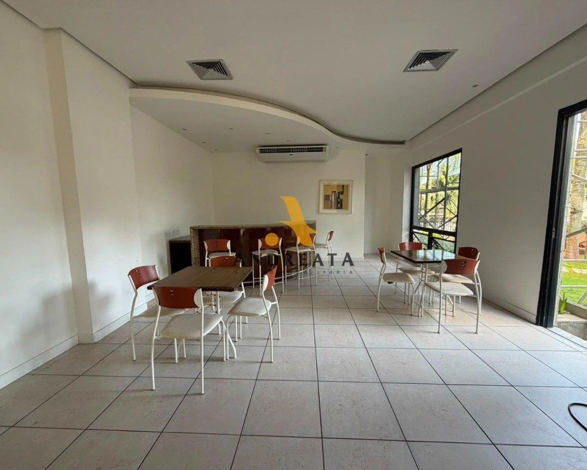 Unfurnished 4-bedroom apartment with 4 bathrooms — photo 33