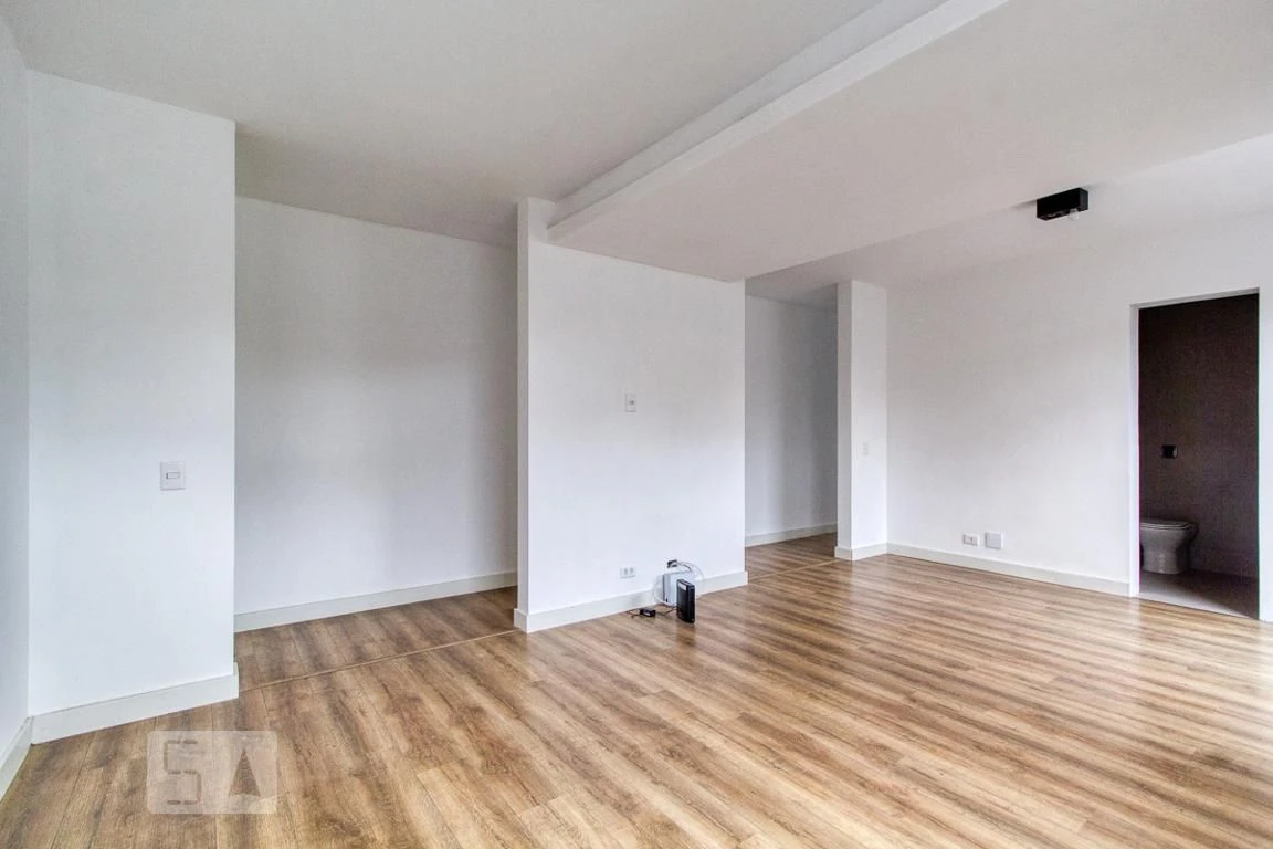 House with 3 bedrooms and 4 bathrooms with a closed kitchen — photo 21